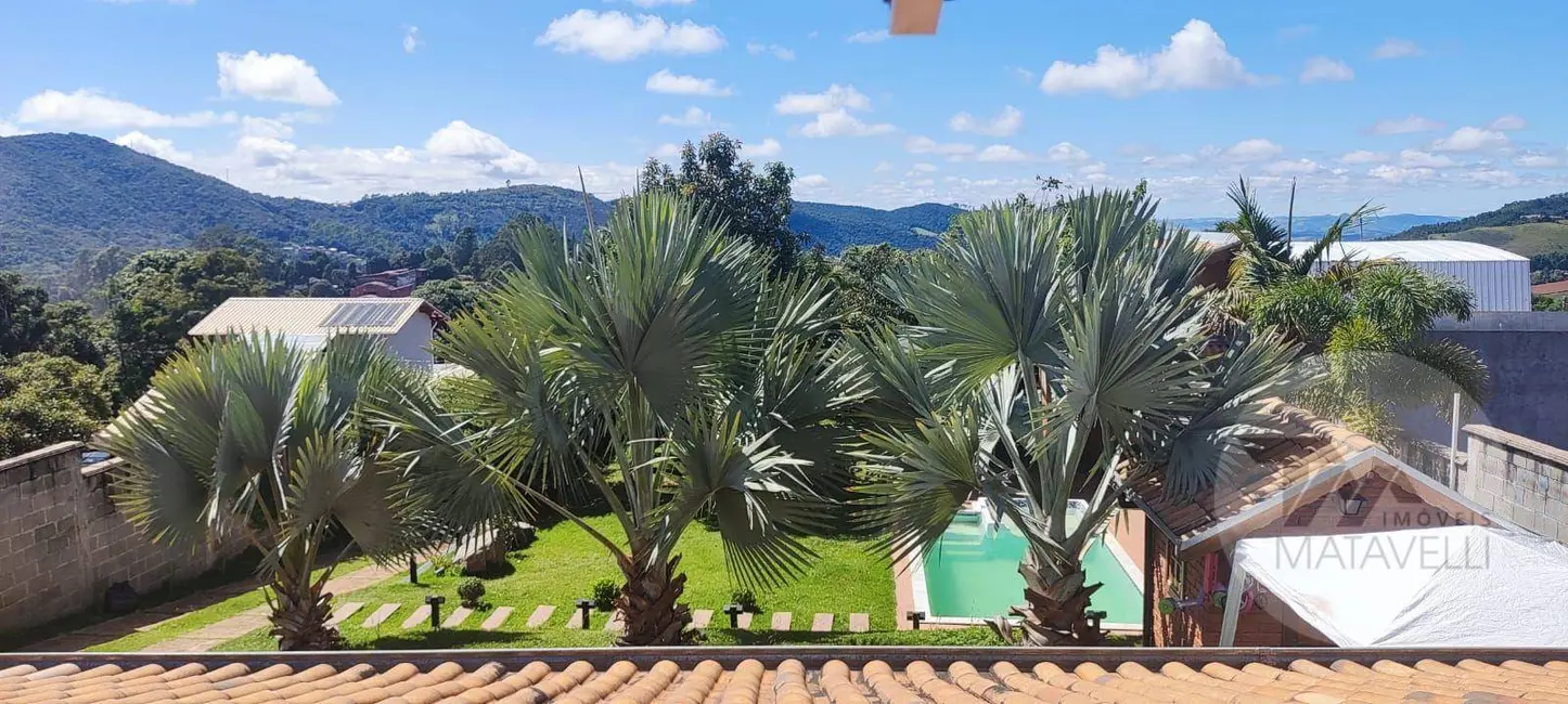 Chácara com 3 quartos à venda, 850m2 em Morada dos Pássaros, Pocos De Caldas - MG - imagem 1 Foto 1 de Chácara com 3 quartos à venda, 850m2 em Morada dos Pássaros, Pocos De Caldas - MG