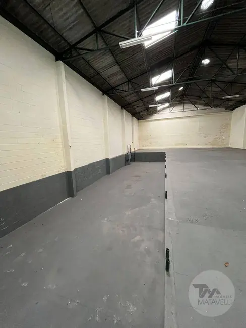 Armazém / Galpão à venda, 500m2 em São José, Pocos De Caldas - MG - imagem 9 Foto 9 de Armazém / Galpão à venda, 500m2 em São José, Pocos De Caldas - MG