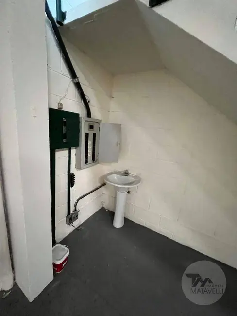 Armazém / Galpão à venda, 500m2 em São José, Pocos De Caldas - MG - imagem 5 Foto 5 de Armazém / Galpão à venda, 500m2 em São José, Pocos De Caldas - MG