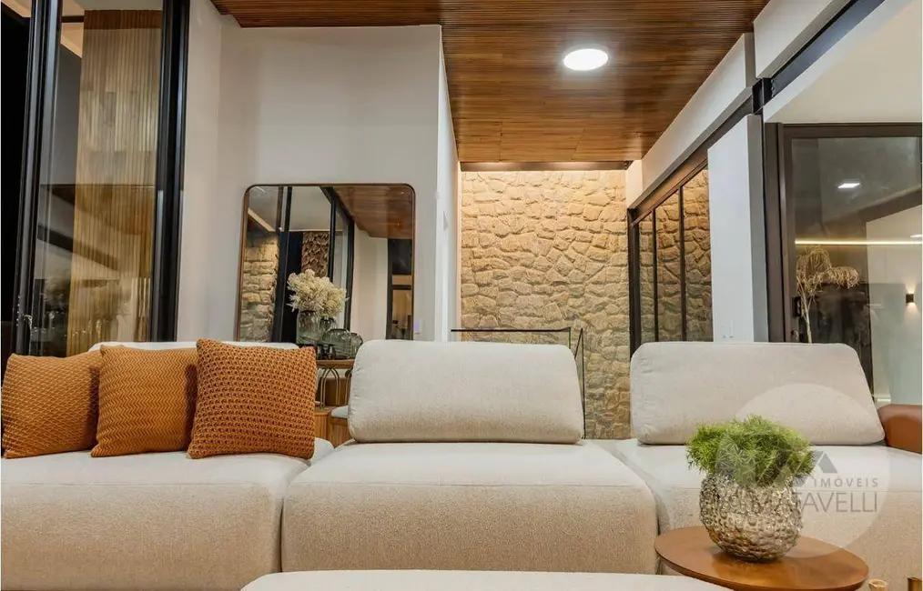 Casa de Condomínio com 3 quartos à venda, 670m2 em Bortolan Sul, Pocos De Caldas - MG - imagem 2 Foto 2 de Casa de Condomínio com 3 quartos à venda, 670m2 em Bortolan Sul, Pocos De Caldas - MG