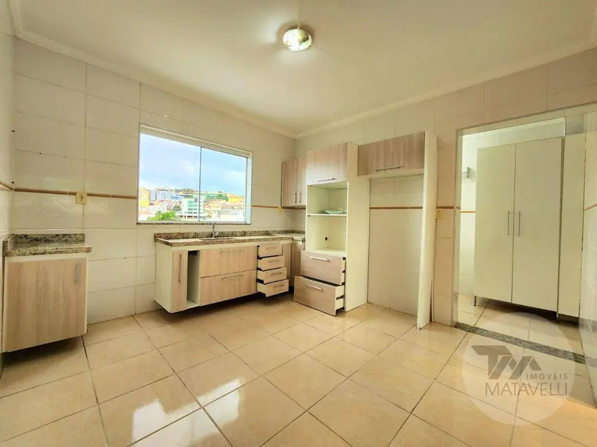 Apartamento com 3 quartos para alugar, 122m2 em Jardim Quisisana, Pocos De Caldas - MG - imagem 8 Foto 8 de Apartamento com 3 quartos para alugar, 122m2 em Jardim Quisisana, Pocos De Caldas - MG