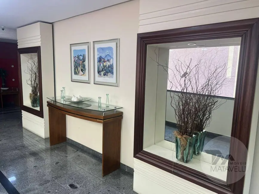 Apartamento com 3 quartos à venda, 256m2 em Centro, Pocos De Caldas - MG - imagem 4 Foto 4 de Apartamento com 3 quartos à venda, 256m2 em Centro, Pocos De Caldas - MG