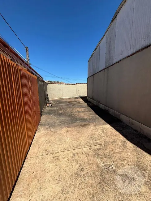 Armazém / Galpão para alugar, 500m2 em Jardim Philadélphia, Pocos De Caldas - MG - imagem 3 Foto 3 de Armazém / Galpão para alugar, 500m2 em Jardim Philadélphia, Pocos De Caldas - MG