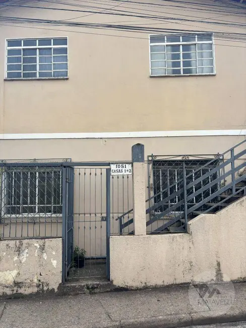 Casa com 2 quartos para alugar, 250m2 em Centro, Pocos De Caldas - MG - imagem 2 Foto 2 de Casa com 2 quartos para alugar, 250m2 em Centro, Pocos De Caldas - MG