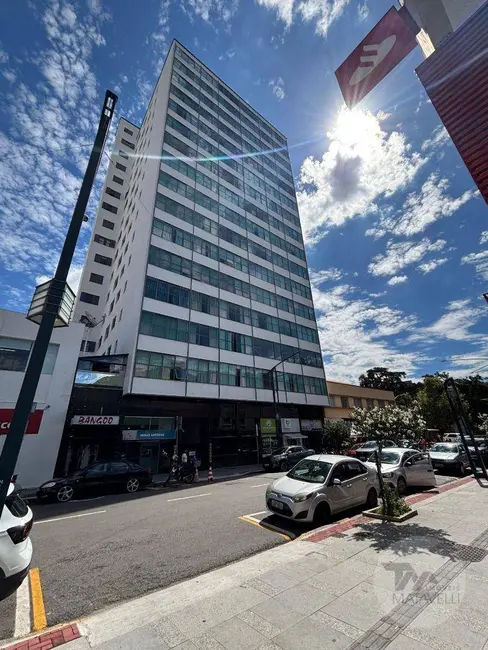 Apartamento com 3 quartos para alugar, 120m2 em Centro, Pocos De Caldas - MG - imagem 1 Foto 1 de Apartamento com 3 quartos para alugar, 120m2 em Centro, Pocos De Caldas - MG