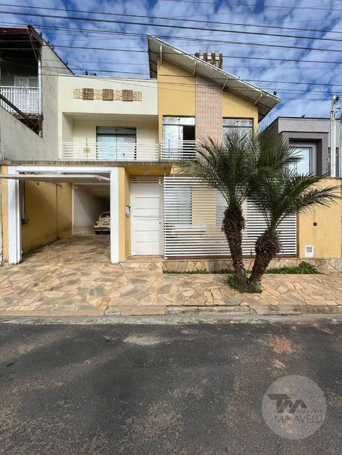 Casa de Condomínio com 3 quartos à venda, 250m2 em Jardim Centenário, Pocos De Caldas - MG - imagem 1 Foto 1 de Casa de Condomínio com 3 quartos à venda, 250m2 em Jardim Centenário, Pocos De Caldas - MG