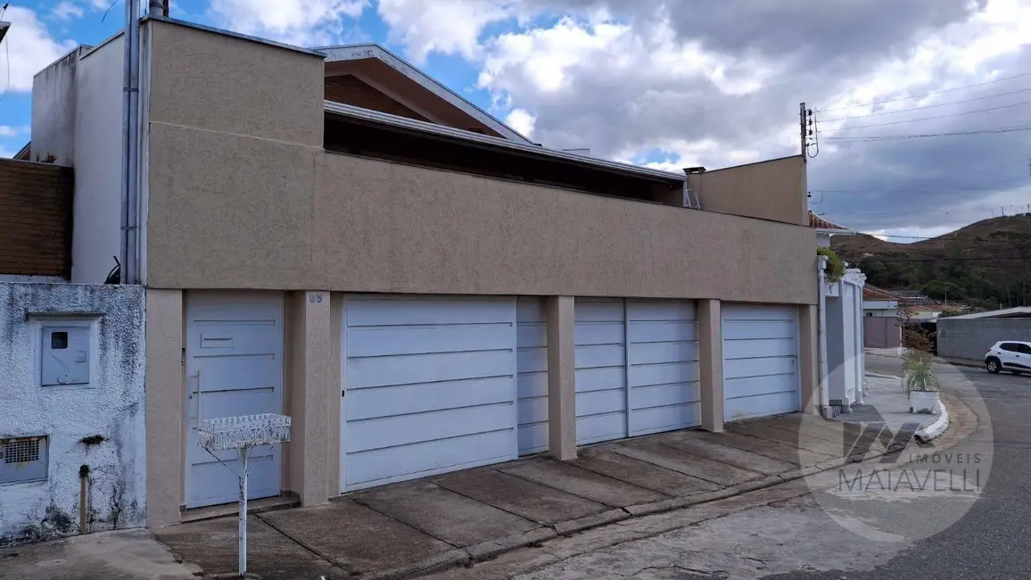 Foto 3 de Casa com 4 quartos à venda, 600m2 em Vila Togni, Pocos De Caldas - MG