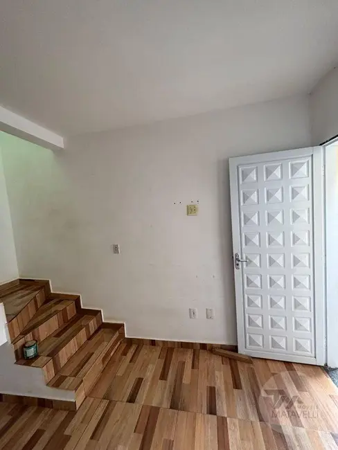 Casa com 2 quartos para alugar, 80m2 em Vila Cruz, Pocos De Caldas - MG - imagem 4 Foto 4 de Casa com 2 quartos para alugar, 80m2 em Vila Cruz, Pocos De Caldas - MG