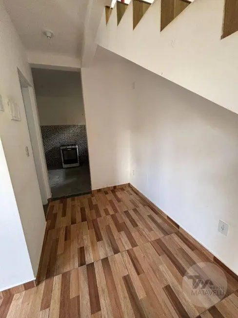 Casa com 2 quartos para alugar, 80m2 em Vila Cruz, Pocos De Caldas - MG - imagem 5 Foto 5 de Casa com 2 quartos para alugar, 80m2 em Vila Cruz, Pocos De Caldas - MG