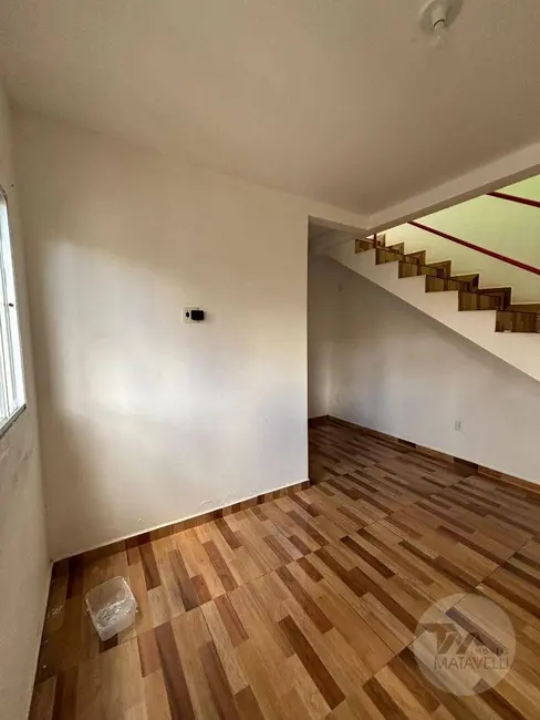 Casa com 2 quartos para alugar, 80m2 em Vila Cruz, Pocos De Caldas - MG - imagem 3 Foto 3 de Casa com 2 quartos para alugar, 80m2 em Vila Cruz, Pocos De Caldas - MG