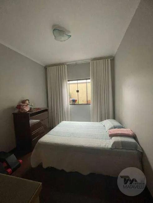 Foto 3 de Casa com 3 quartos à venda, 200m2 em Jardim Amaryllis, Pocos De Caldas - MG