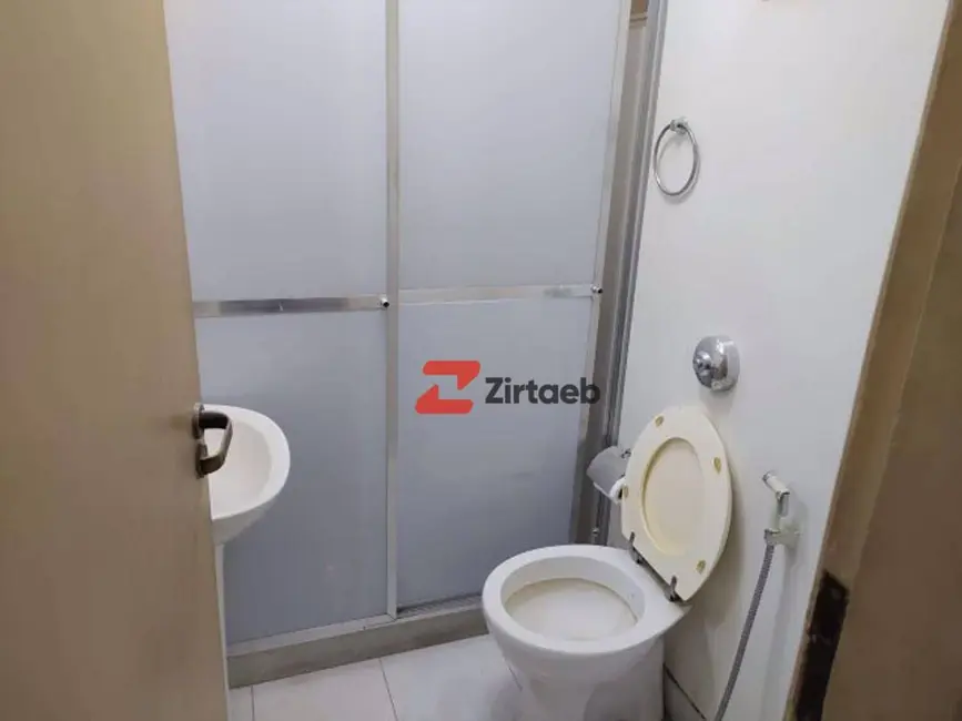 Sala Comercial à venda, 45m2 em Centro, Rio De Janeiro - RJ - imagem 4 Foto 4 de Sala Comercial à venda, 45m2 em Centro, Rio De Janeiro - RJ