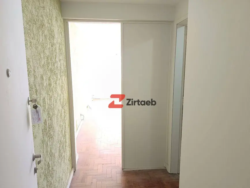 Sala Comercial para alugar, 28m2 em Centro, Rio De Janeiro - RJ - imagem 6 Foto 6 de Sala Comercial para alugar, 28m2 em Centro, Rio De Janeiro - RJ