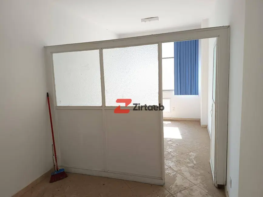 Sala Comercial para alugar, 28m2 em Centro, Rio De Janeiro - RJ - imagem 8 Foto 8 de Sala Comercial para alugar, 28m2 em Centro, Rio De Janeiro - RJ