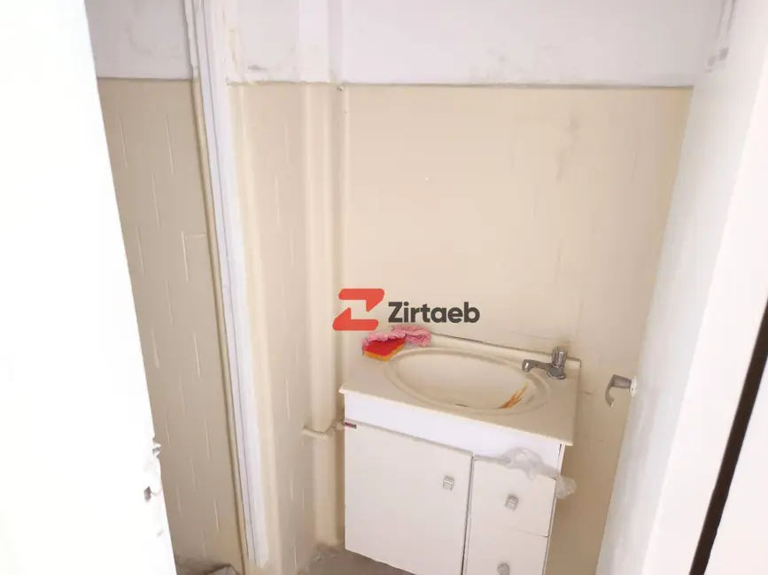 Sala Comercial para alugar, 28m2 em Centro, Rio De Janeiro - RJ - imagem 9 Foto 9 de Sala Comercial para alugar, 28m2 em Centro, Rio De Janeiro - RJ