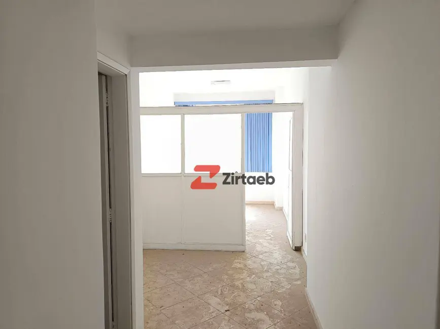 Sala Comercial para alugar, 28m2 em Centro, Rio De Janeiro - RJ - imagem 2 Foto 2 de Sala Comercial para alugar, 28m2 em Centro, Rio De Janeiro - RJ