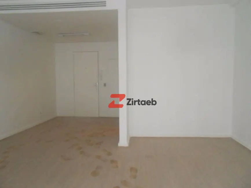 Sala Comercial para alugar, 36m2 em Centro, Rio De Janeiro - RJ - imagem 7 Foto 7 de Sala Comercial para alugar, 36m2 em Centro, Rio De Janeiro - RJ