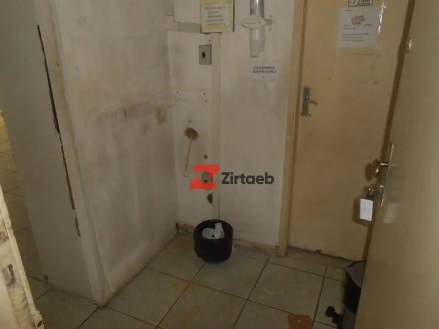 Sala Comercial para alugar, 52m2 em Centro, Rio De Janeiro - RJ - imagem 4 Foto 4 de Sala Comercial para alugar, 52m2 em Centro, Rio De Janeiro - RJ