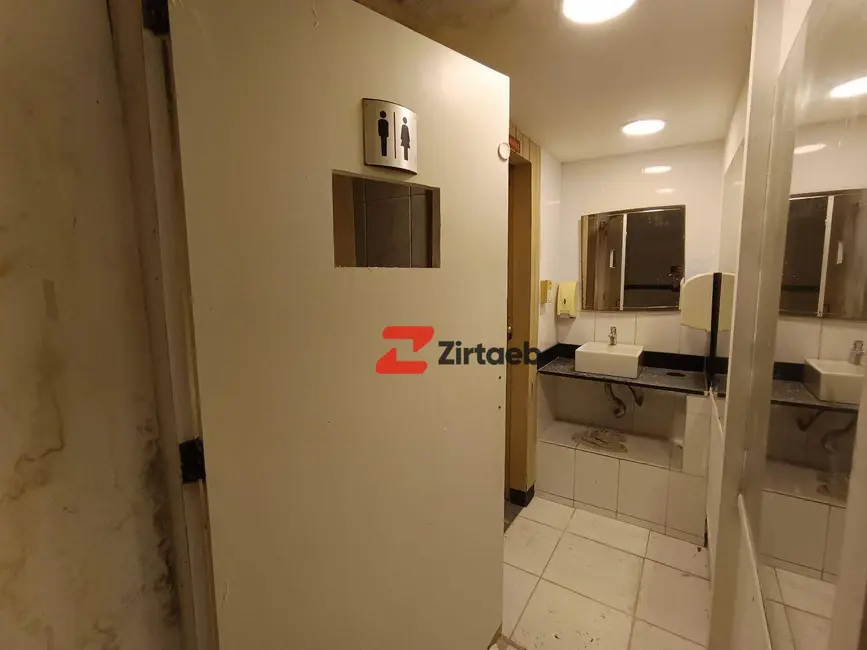 Loja para alugar, 175m2 em Centro, Rio De Janeiro - RJ - imagem 4 Foto 4 de Loja para alugar, 175m2 em Centro, Rio De Janeiro - RJ