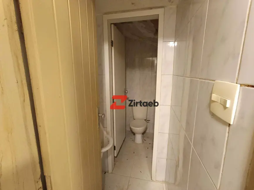 Loja para alugar, 175m2 em Centro, Rio De Janeiro - RJ - imagem 8 Foto 8 de Loja para alugar, 175m2 em Centro, Rio De Janeiro - RJ