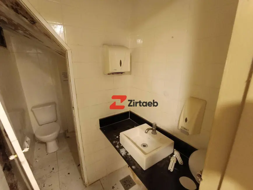 Loja para alugar, 175m2 em Centro, Rio De Janeiro - RJ - imagem 5 Foto 5 de Loja para alugar, 175m2 em Centro, Rio De Janeiro - RJ