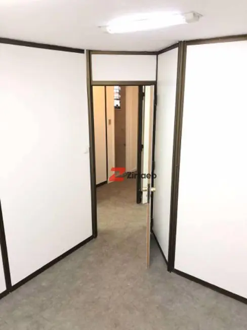 Sala Comercial para alugar, 42m2 em Centro, Rio De Janeiro - RJ - imagem 7 Foto 7 de Sala Comercial para alugar, 42m2 em Centro, Rio De Janeiro - RJ