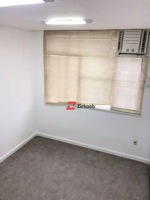 Sala Comercial para alugar, 42m2 em Centro, Rio De Janeiro - RJ - imagem 9 Foto 9 de Sala Comercial para alugar, 42m2 em Centro, Rio De Janeiro - RJ