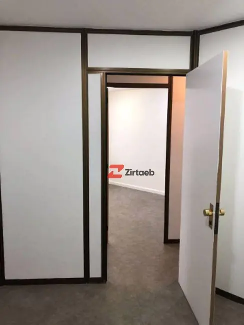 Sala Comercial para alugar, 42m2 em Centro, Rio De Janeiro - RJ - imagem 8 Foto 8 de Sala Comercial para alugar, 42m2 em Centro, Rio De Janeiro - RJ