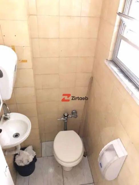 Sala Comercial para alugar, 42m2 em Centro, Rio De Janeiro - RJ - imagem 6 Foto 6 de Sala Comercial para alugar, 42m2 em Centro, Rio De Janeiro - RJ
