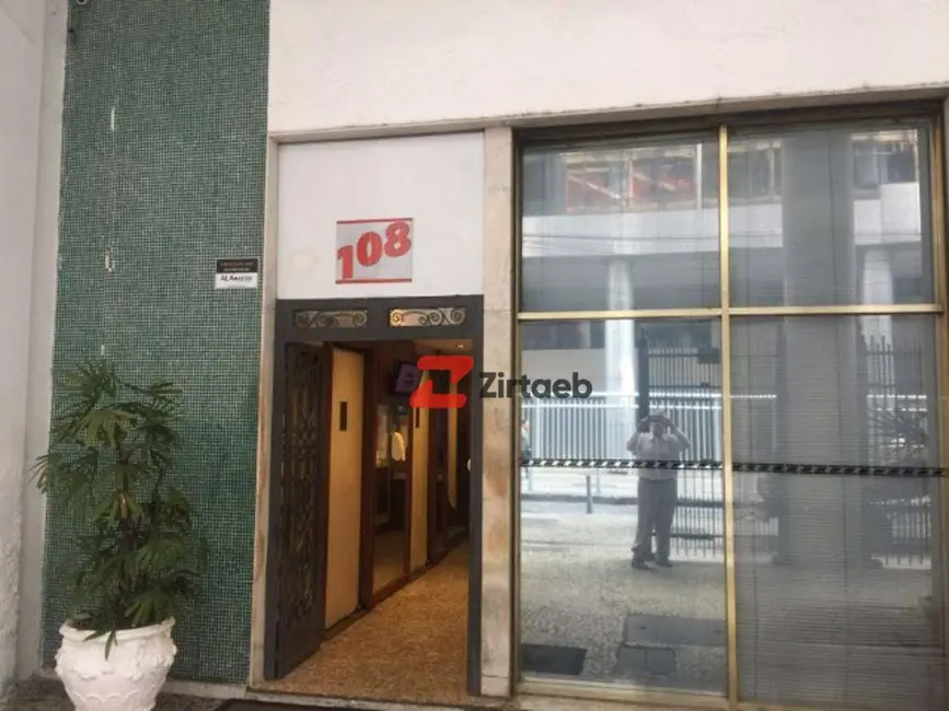 Sala Comercial para alugar, 40m2 em Centro, Rio De Janeiro - RJ - imagem 8 Foto 8 de Sala Comercial para alugar, 40m2 em Centro, Rio De Janeiro - RJ