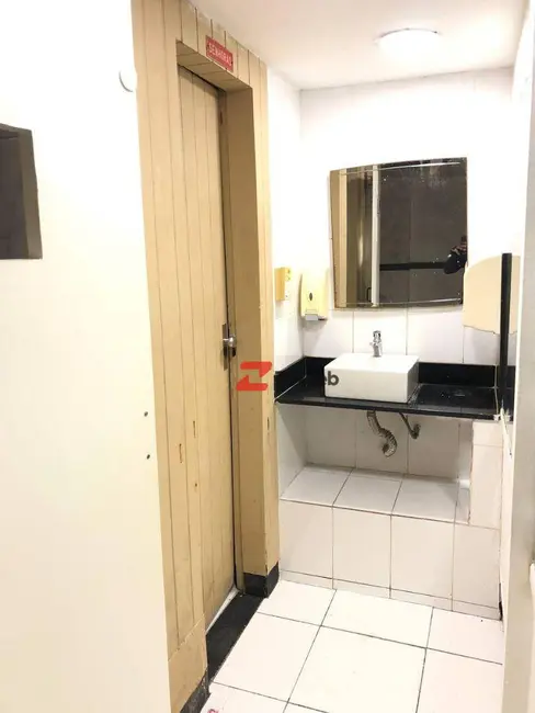 Loja para alugar, 175m2 em Centro, Rio De Janeiro - RJ - imagem 9 Foto 9 de Loja para alugar, 175m2 em Centro, Rio De Janeiro - RJ