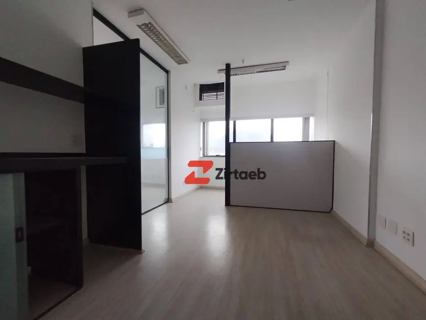 Sala Comercial para alugar, 41m2 em Barra da Tijuca, Rio De Janeiro - RJ - imagem 6 Foto 6 de Sala Comercial para alugar, 41m2 em Barra da Tijuca, Rio De Janeiro - RJ