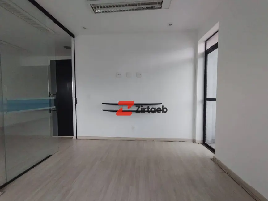 Sala Comercial para alugar, 41m2 em Barra da Tijuca, Rio De Janeiro - RJ - imagem 5 Foto 5 de Sala Comercial para alugar, 41m2 em Barra da Tijuca, Rio De Janeiro - RJ