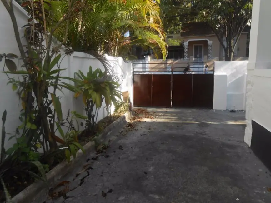 Foto 18 de Casa com 2 quartos para alugar, 500m2 em Ribeira, Rio De Janeiro - RJ