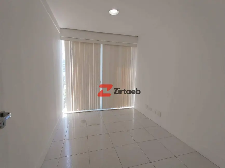 Sala Comercial à venda, 30m2 em Barra da Tijuca, Rio De Janeiro - RJ - imagem 3 Foto 3 de Sala Comercial à venda, 30m2 em Barra da Tijuca, Rio De Janeiro - RJ