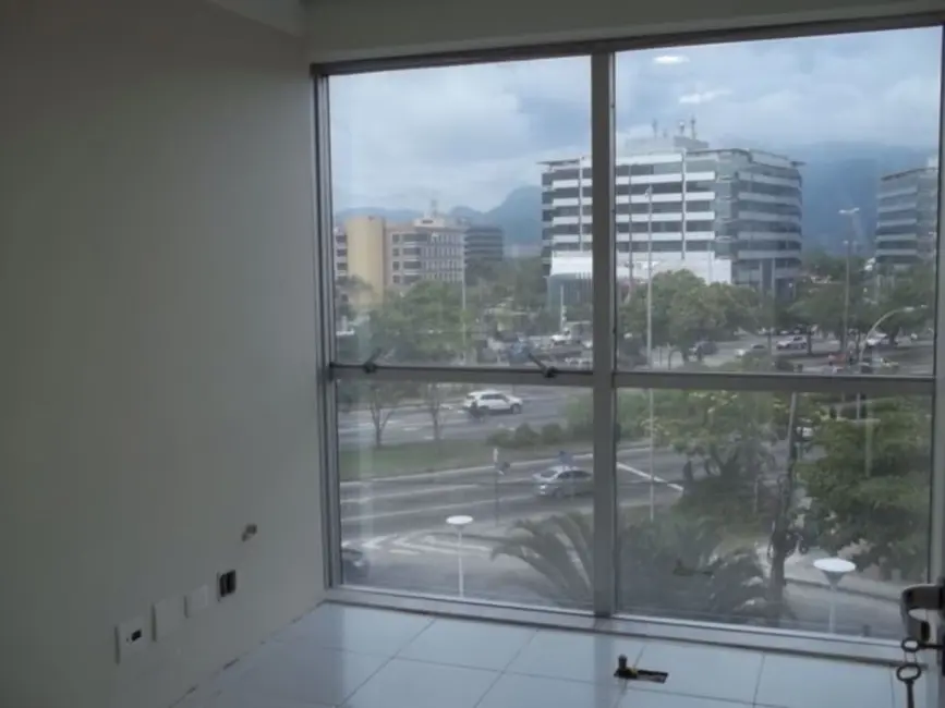 Sala Comercial à venda, 30m2 em Barra da Tijuca, Rio De Janeiro - RJ - imagem 8 Foto 8 de Sala Comercial à venda, 30m2 em Barra da Tijuca, Rio De Janeiro - RJ