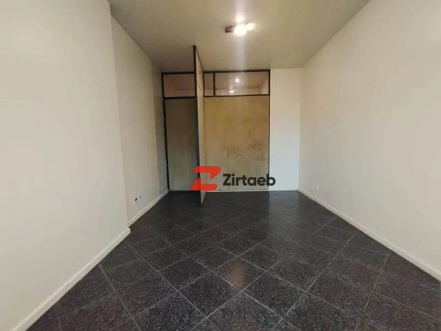 Sala Comercial à venda, 29m2 em Barra da Tijuca, Rio De Janeiro - RJ - imagem 2 Foto 2 de Sala Comercial à venda, 29m2 em Barra da Tijuca, Rio De Janeiro - RJ