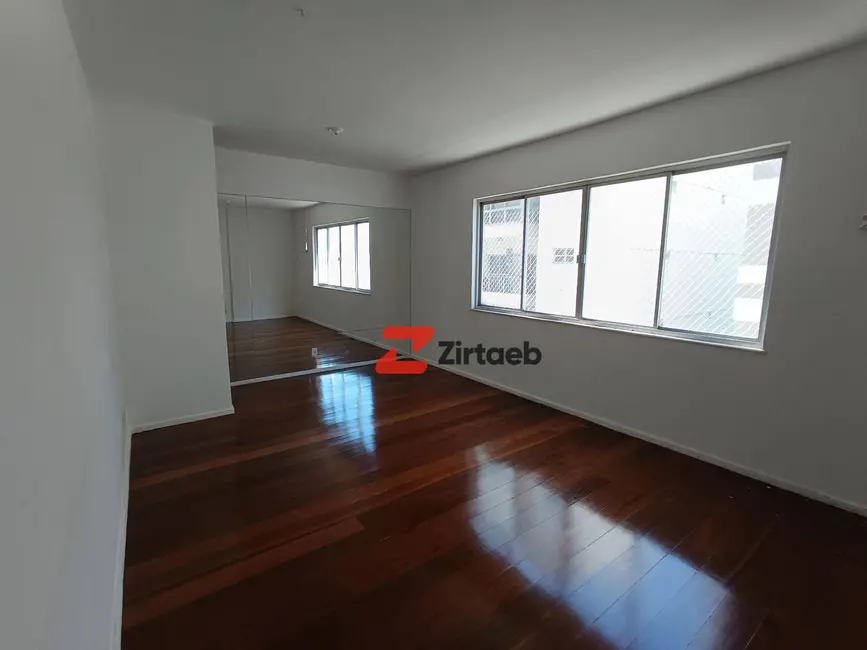 Apartamento com 3 quartos para alugar, 109m2 em Lagoa, Rio De Janeiro - RJ - imagem 1 Foto 1 de Apartamento com 3 quartos para alugar, 109m2 em Lagoa, Rio De Janeiro - RJ