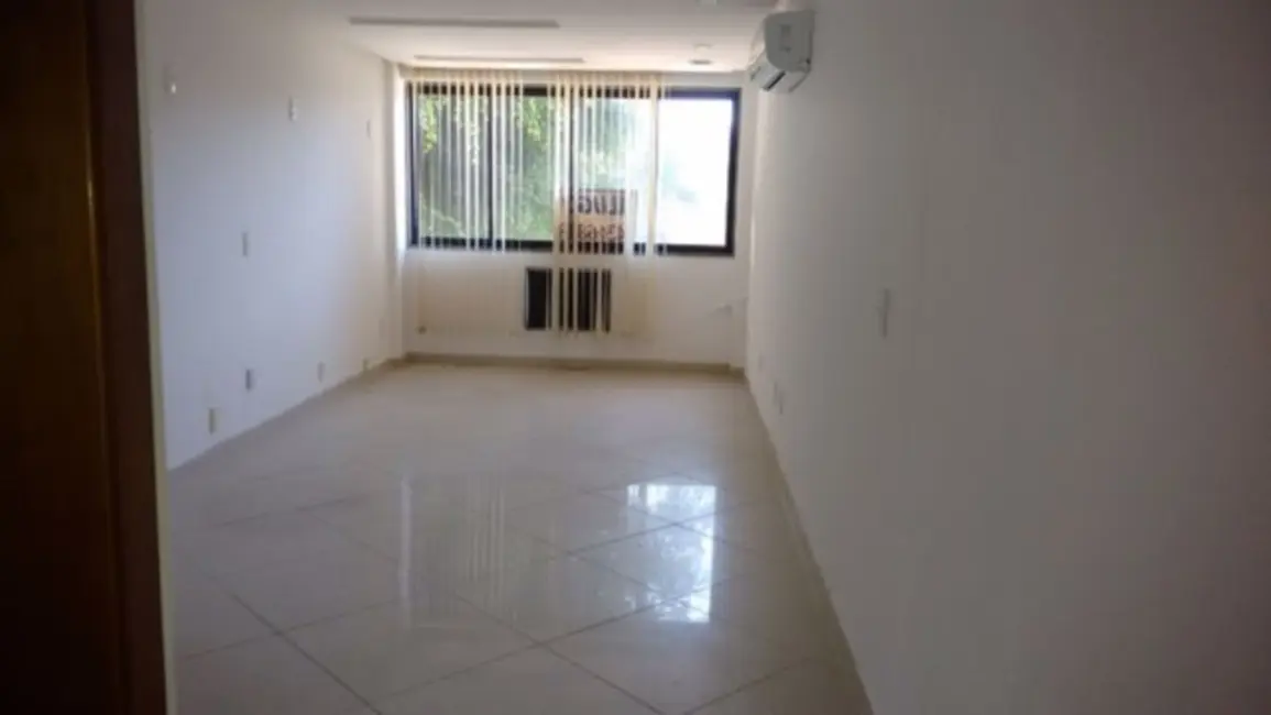 Foto 1 de Sala Comercial para alugar, 36m2 em Recreio dos Bandeirantes, Rio De Janeiro - RJ