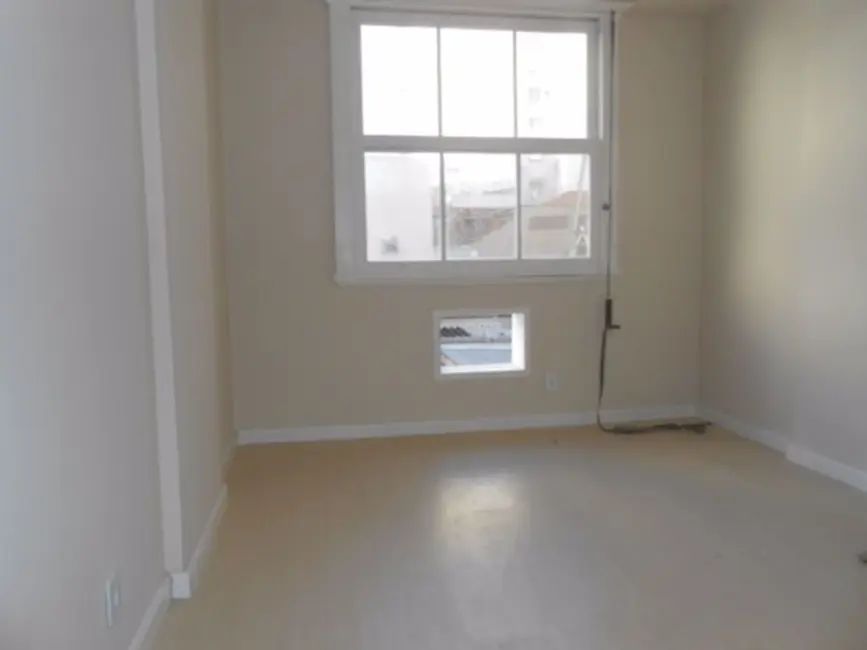 Foto 2 de Apartamento com 2 quartos para alugar, 70m2 em Copacabana, Rio De Janeiro - RJ