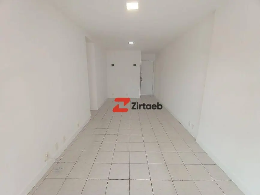 Apartamento com 3 quartos para alugar, 107m2 em Recreio dos Bandeirantes, Rio De Janeiro - RJ - imagem 7 Foto 7 de Apartamento com 3 quartos para alugar, 107m2 em Recreio dos Bandeirantes, Rio De Janeiro - RJ