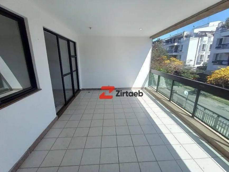 Apartamento com 3 quartos para alugar, 107m2 em Recreio dos Bandeirantes, Rio De Janeiro - RJ - imagem 1 Foto 1 de Apartamento com 3 quartos para alugar, 107m2 em Recreio dos Bandeirantes, Rio De Janeiro - RJ
