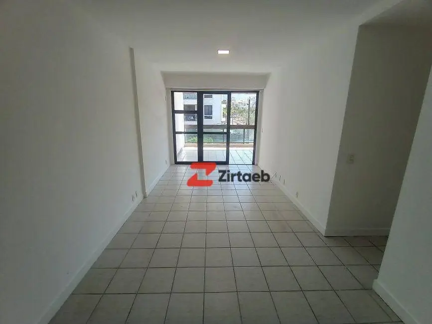Apartamento com 3 quartos para alugar, 107m2 em Recreio dos Bandeirantes, Rio De Janeiro - RJ - imagem 8 Foto 8 de Apartamento com 3 quartos para alugar, 107m2 em Recreio dos Bandeirantes, Rio De Janeiro - RJ
