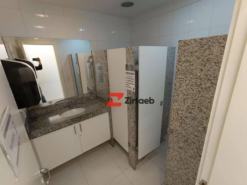 Loja para alugar, 250m2 em Tijuca, Rio De Janeiro - RJ - imagem 9 Foto 9 de Loja para alugar, 250m2 em Tijuca, Rio De Janeiro - RJ