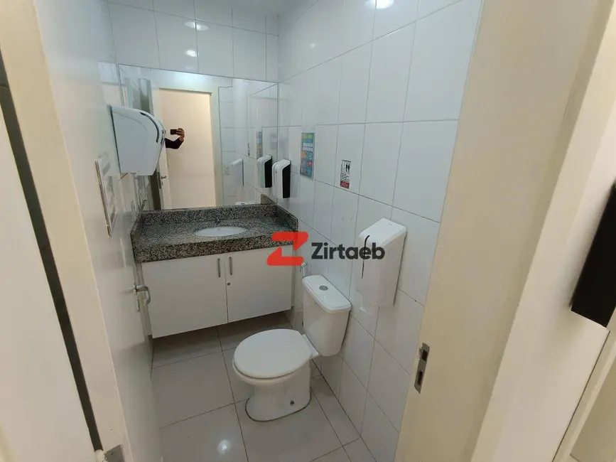 Loja para alugar, 250m2 em Tijuca, Rio De Janeiro - RJ - imagem 8 Foto 8 de Loja para alugar, 250m2 em Tijuca, Rio De Janeiro - RJ