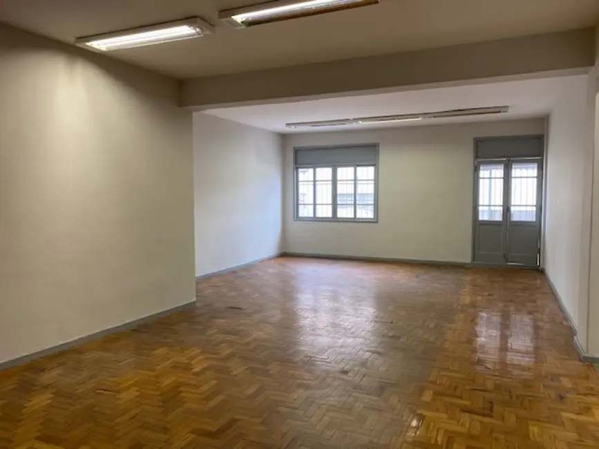 Sala Comercial para alugar, 240m2 em São Cristóvão, Rio De Janeiro - RJ - imagem 2 Foto 2 de Sala Comercial para alugar, 240m2 em São Cristóvão, Rio De Janeiro - RJ