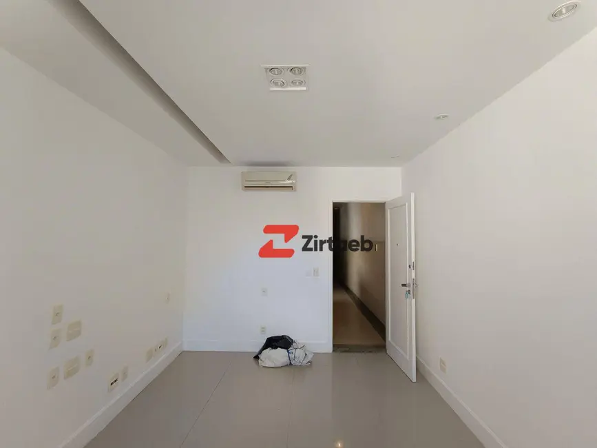 Foto 2 de Apartamento com 2 quartos para alugar, 73m2 em Copacabana, Rio De Janeiro - RJ