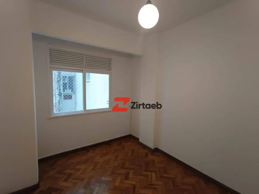 Apartamento com 2 quartos à venda, 63m2 em Copacabana, Rio De Janeiro - RJ - imagem 4 Foto 4 de Apartamento com 2 quartos à venda, 63m2 em Copacabana, Rio De Janeiro - RJ