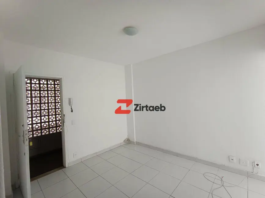 Foto 2 de Apartamento com 2 quartos para alugar, 47m2 em Centro, Rio De Janeiro - RJ