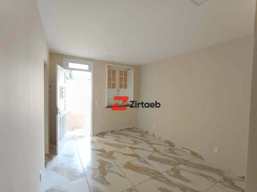 Casa com 2 quartos à venda, 300m2 em Vigário Geral, Rio De Janeiro - RJ - imagem 6 Foto 6 de Casa com 2 quartos à venda, 300m2 em Vigário Geral, Rio De Janeiro - RJ